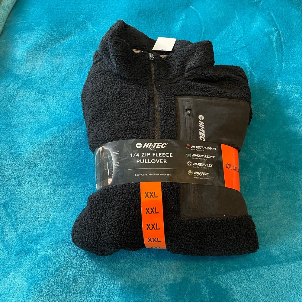 NWT Men’s Fleece pullover